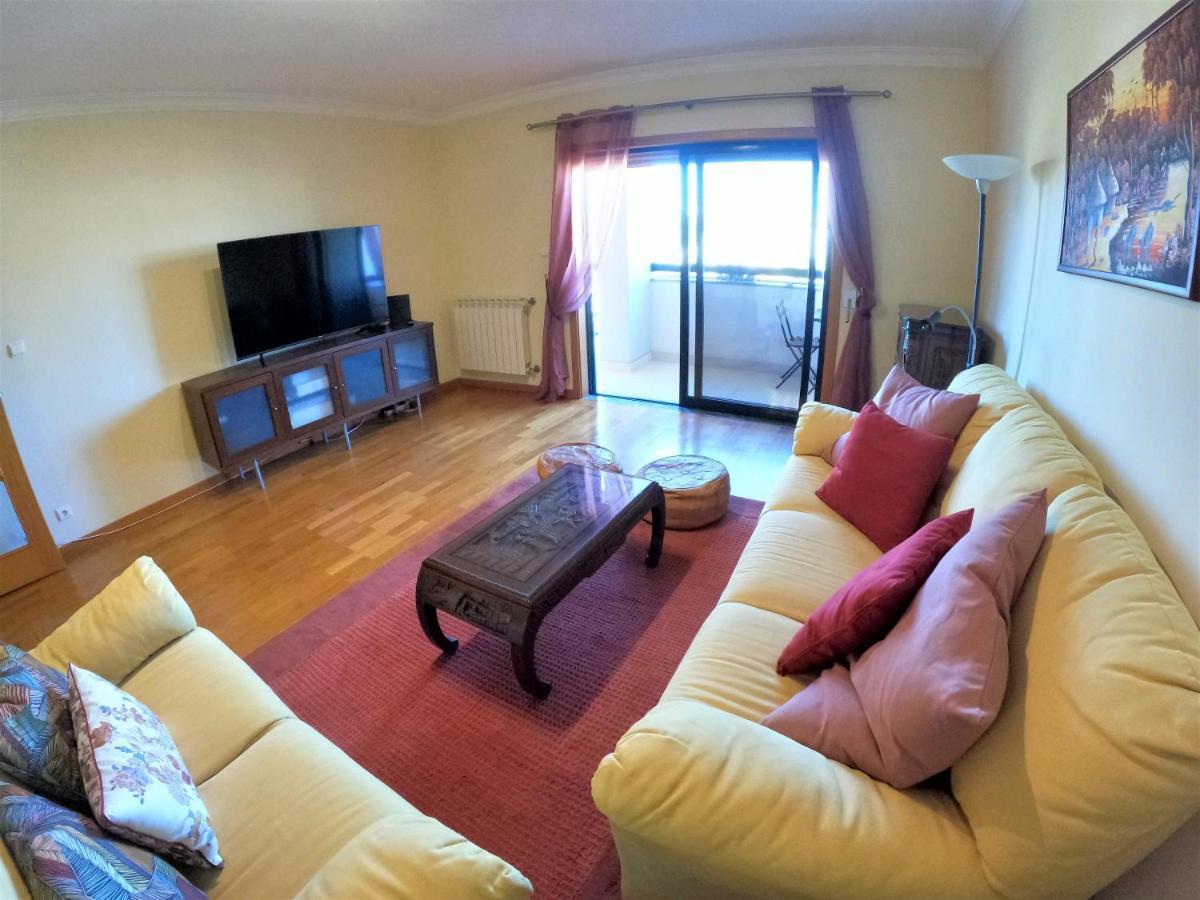 Lisbon 2 Bedroom Apartment With Balcony In 알제스 외부 사진
